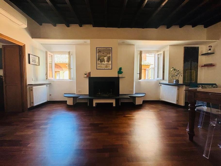 Scala 31 Trastevere Apartment in Rome