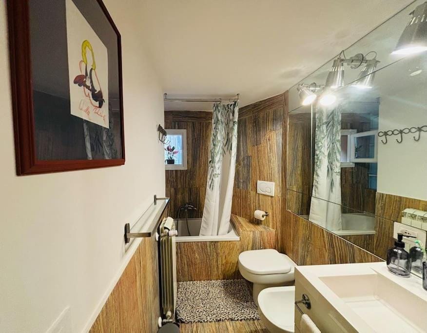 Toilet, Bathroom, Bath, bidet, towels