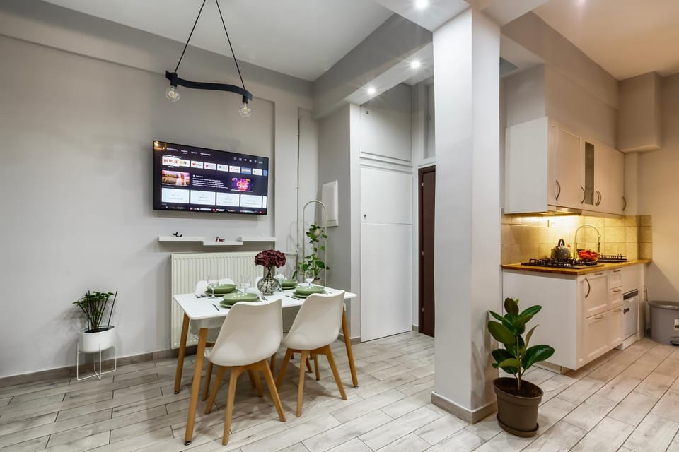 TV and multimedia, Dining area