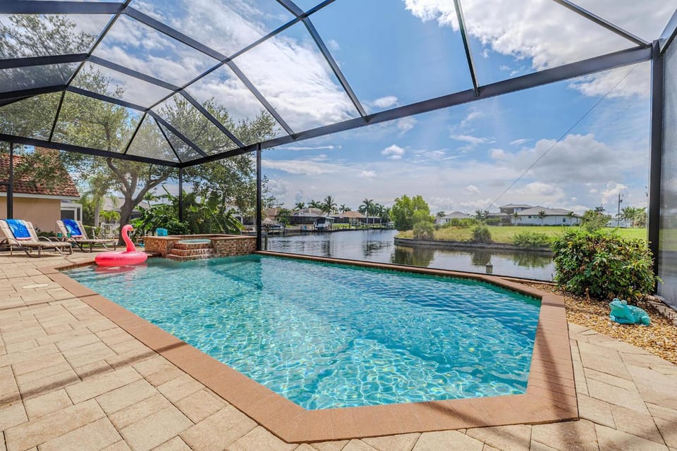 Casa La Raya Villa in Cape Coral