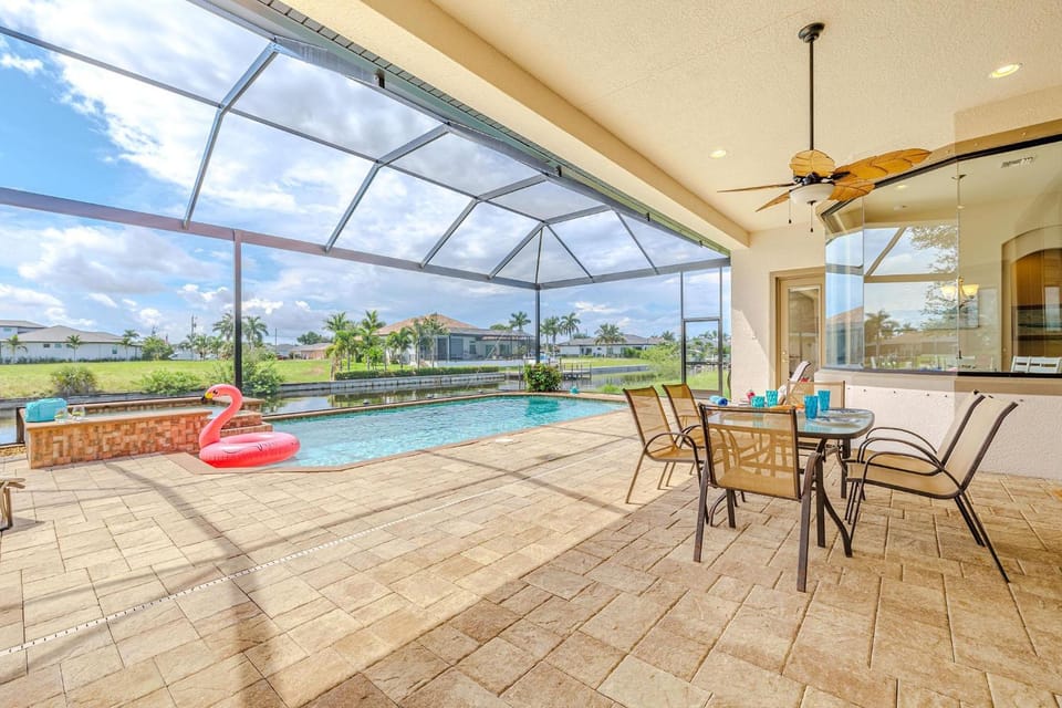 Casa La Raya Villa in Cape Coral