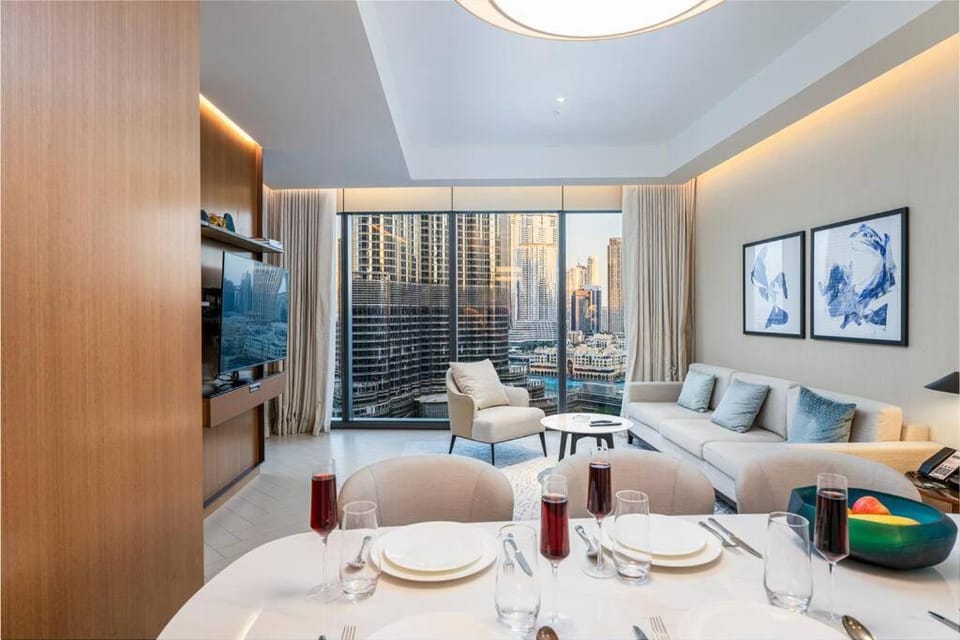 Living room, Dining area
