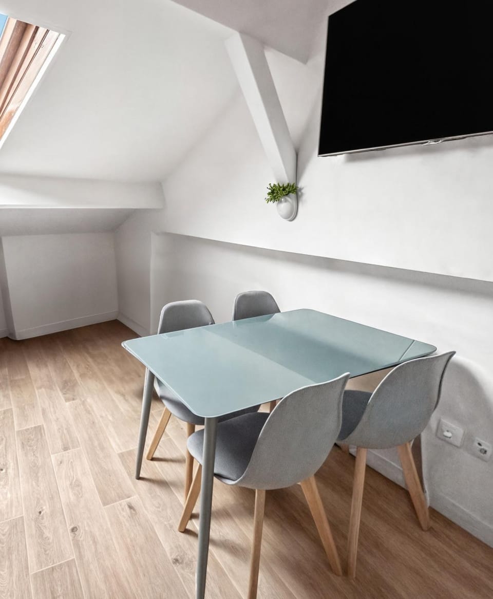 Charmant T2 lumineux,WiFi rapide Apartment in Saint-Denis, France