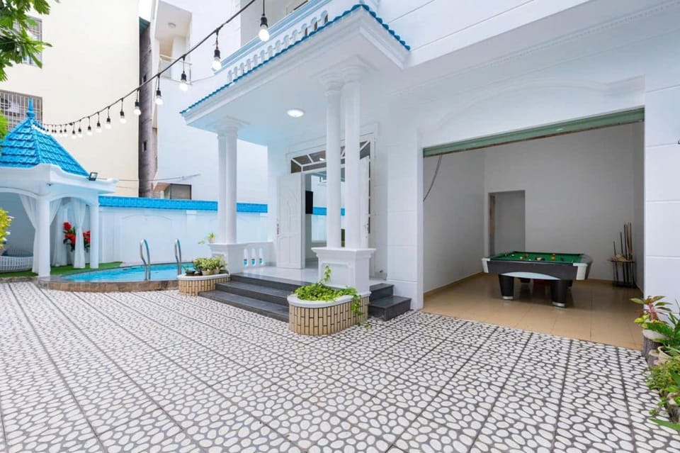 Property building, BBQ facilities