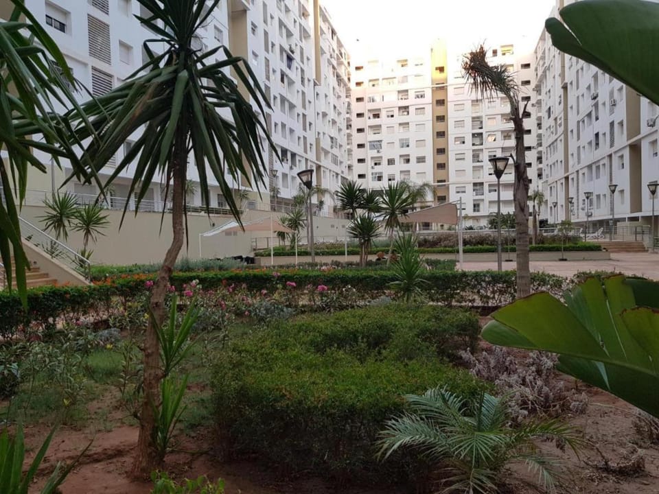 Property building, Spring, Day, Natural landscape, Garden, Garden view