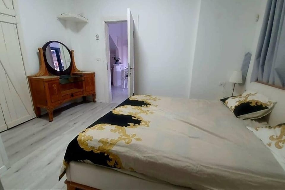 מול השדות-בית נופש במושב-יש ממ"ד House in North District