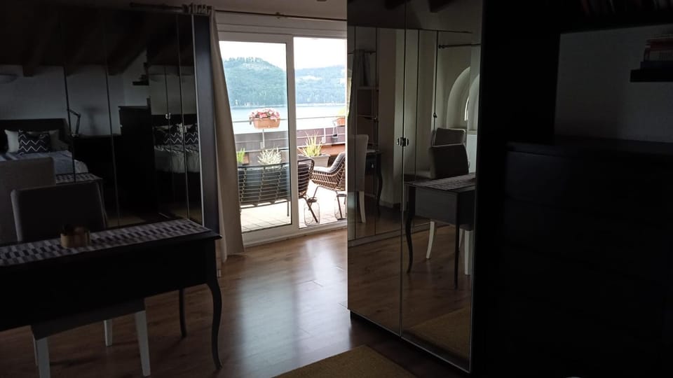 Attico Ai Colli Apartment in Salo