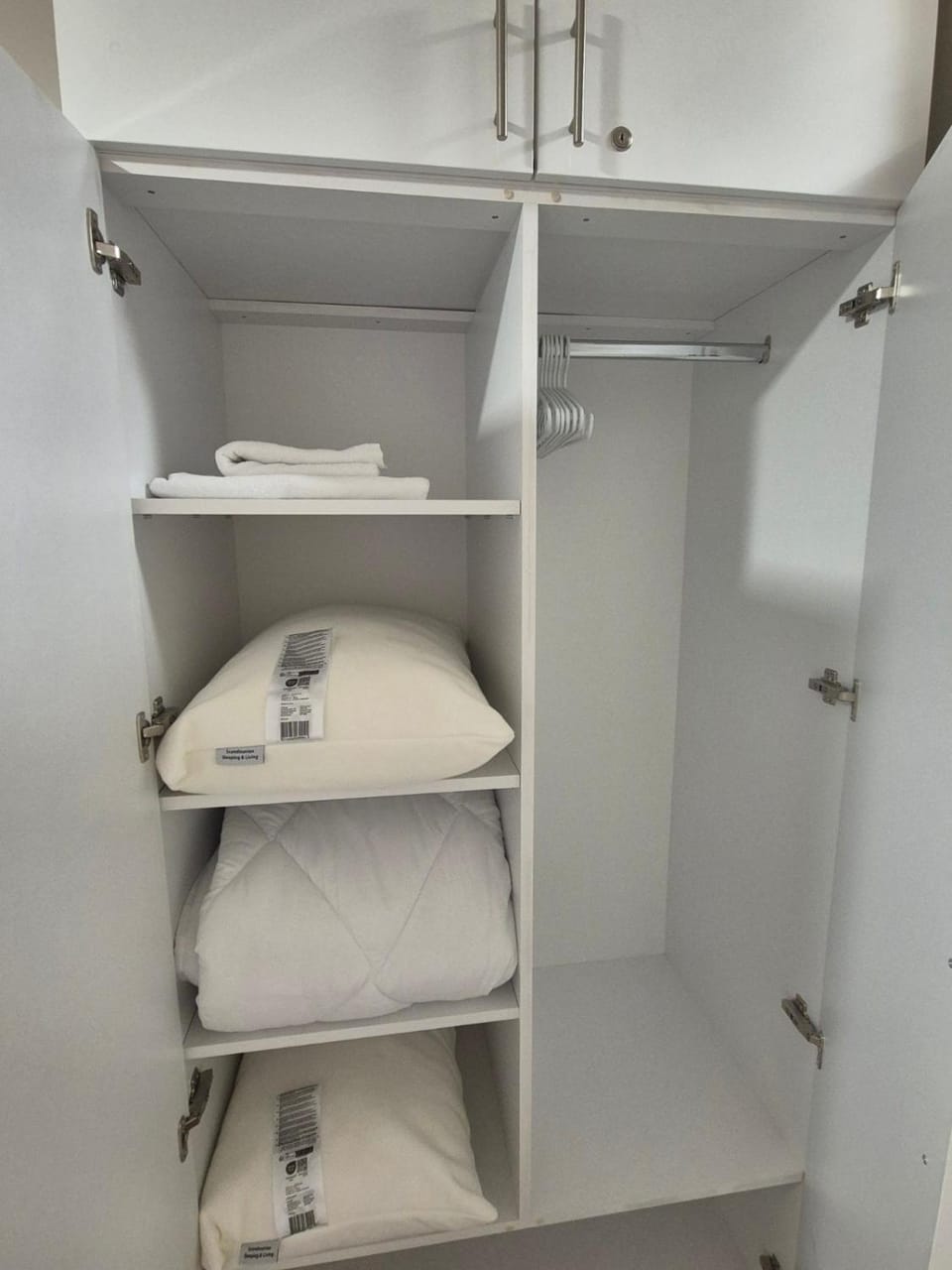towels, wardrobe