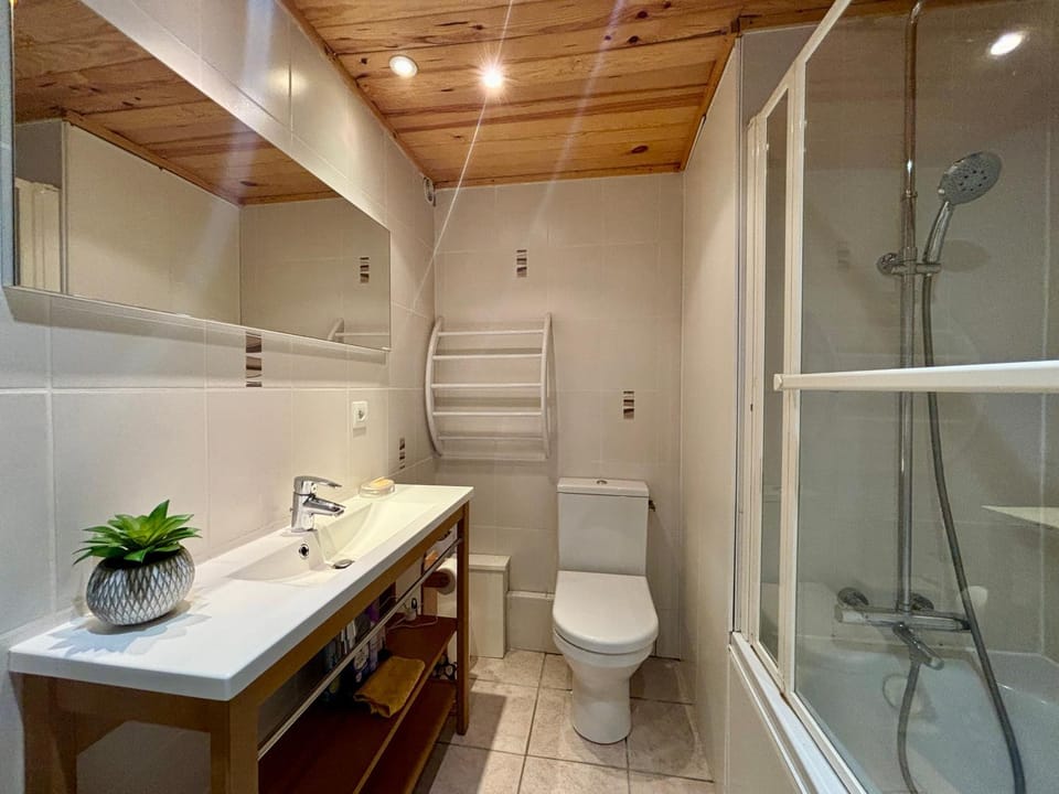 Toilet, Bathroom