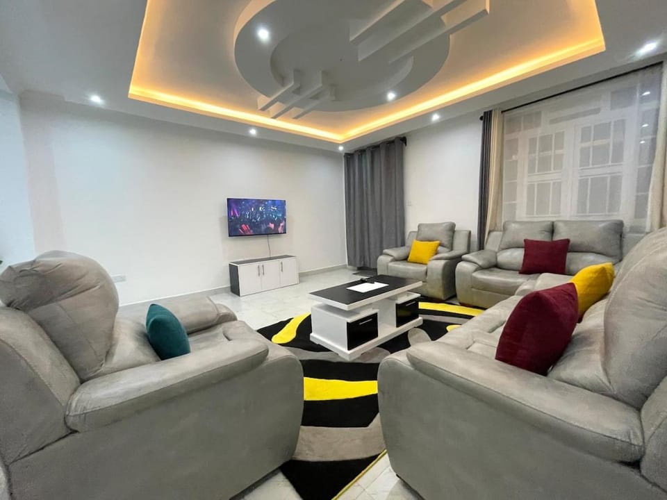 Xellent Suites- Muju Villa Naivasha Villa in Kenya