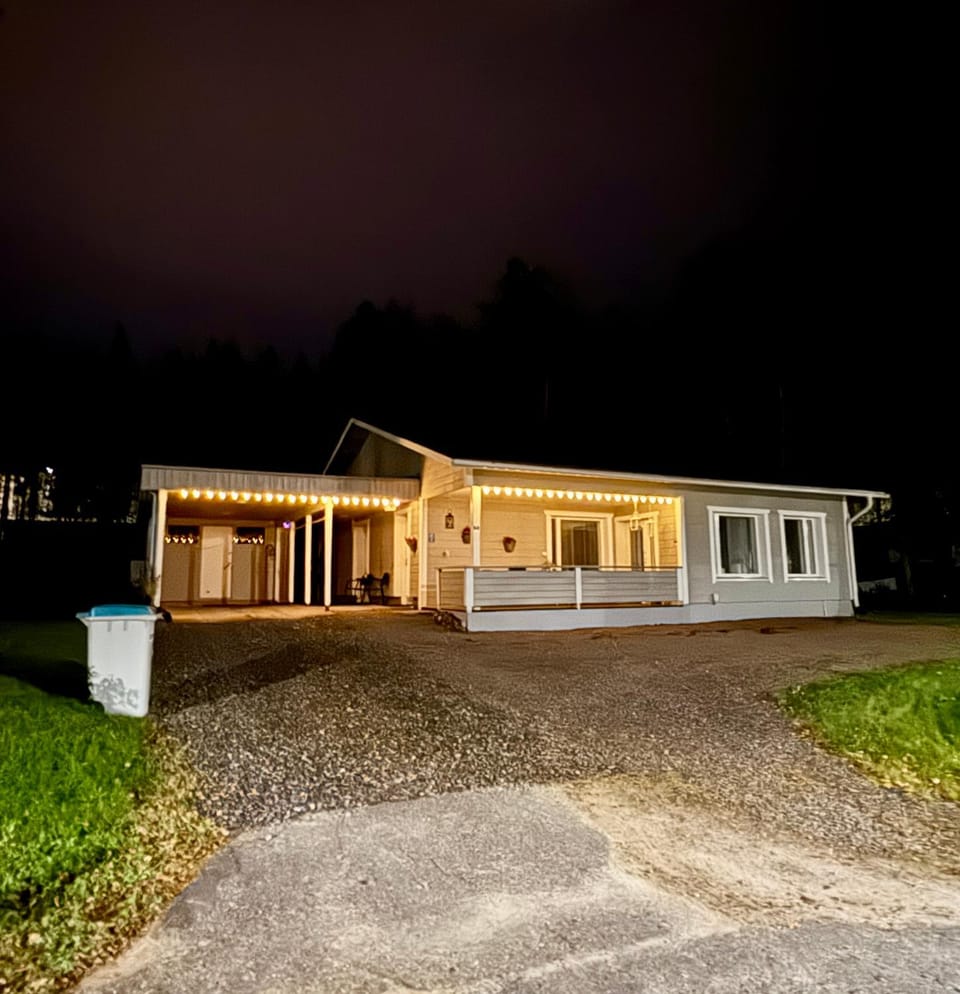 Property building, Night