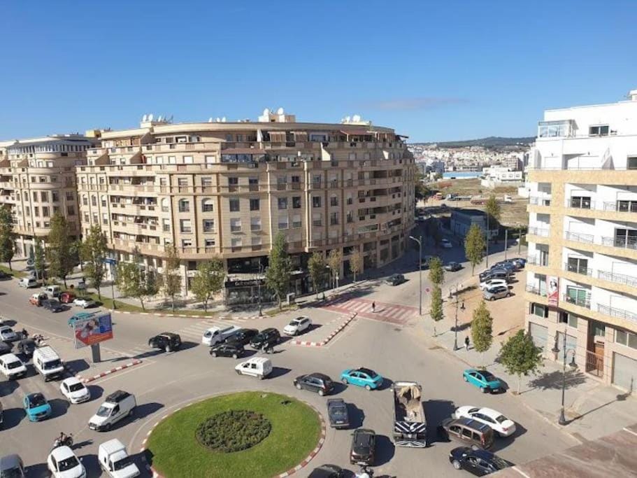 Modern Apartment Fast Wi-Fi and Free Parking Apartment in Tangier