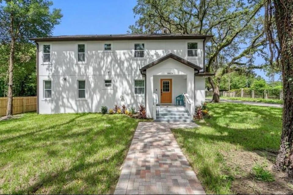 1bed 1bath in the heart of Tampa close to YBOR Apartment in Tampa