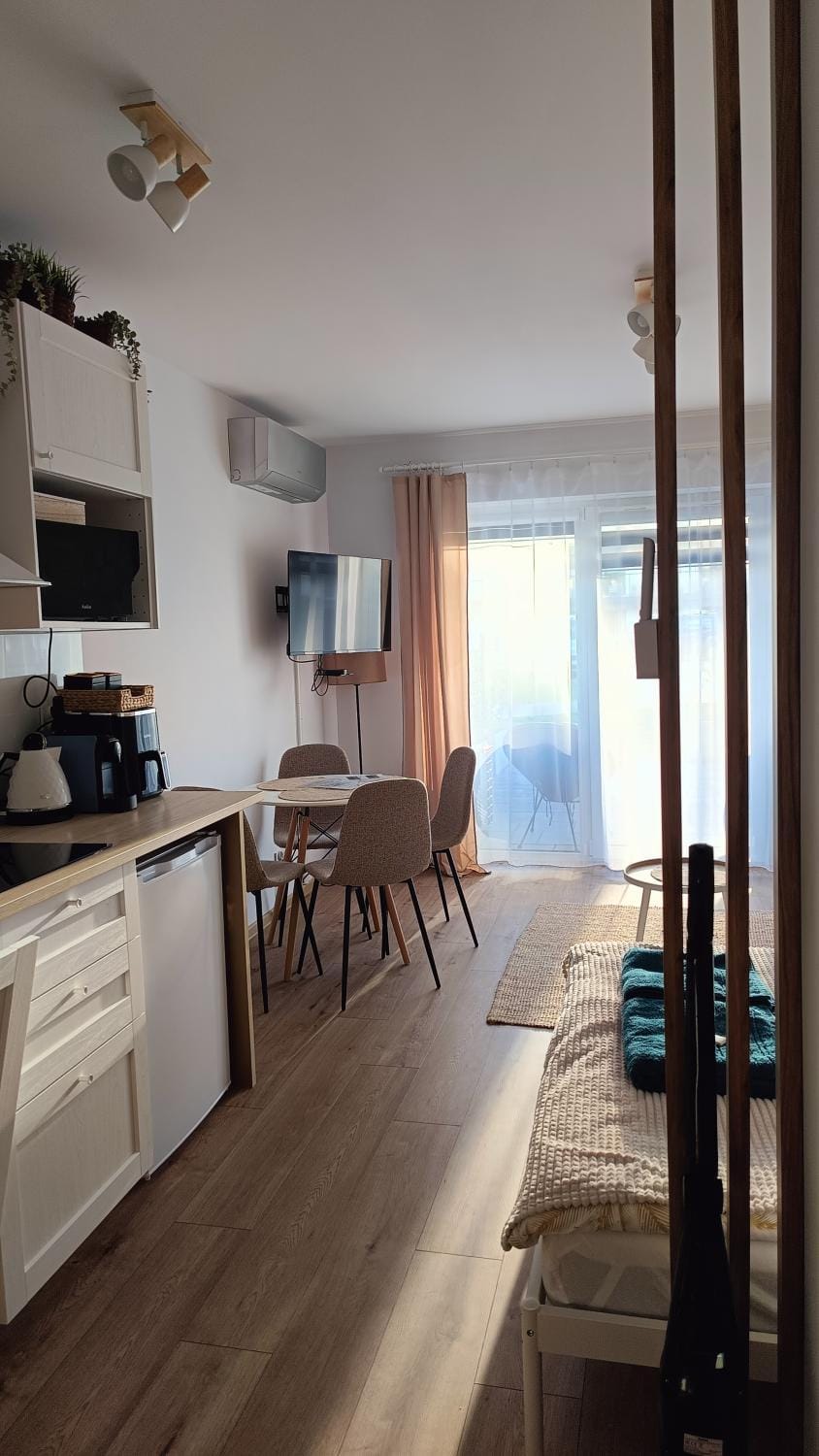 Studio by the River with Terrace, Basen, Sauna, Jacuzzi, Fitness Apartment in West Pomeranian Voivodeship, Poland