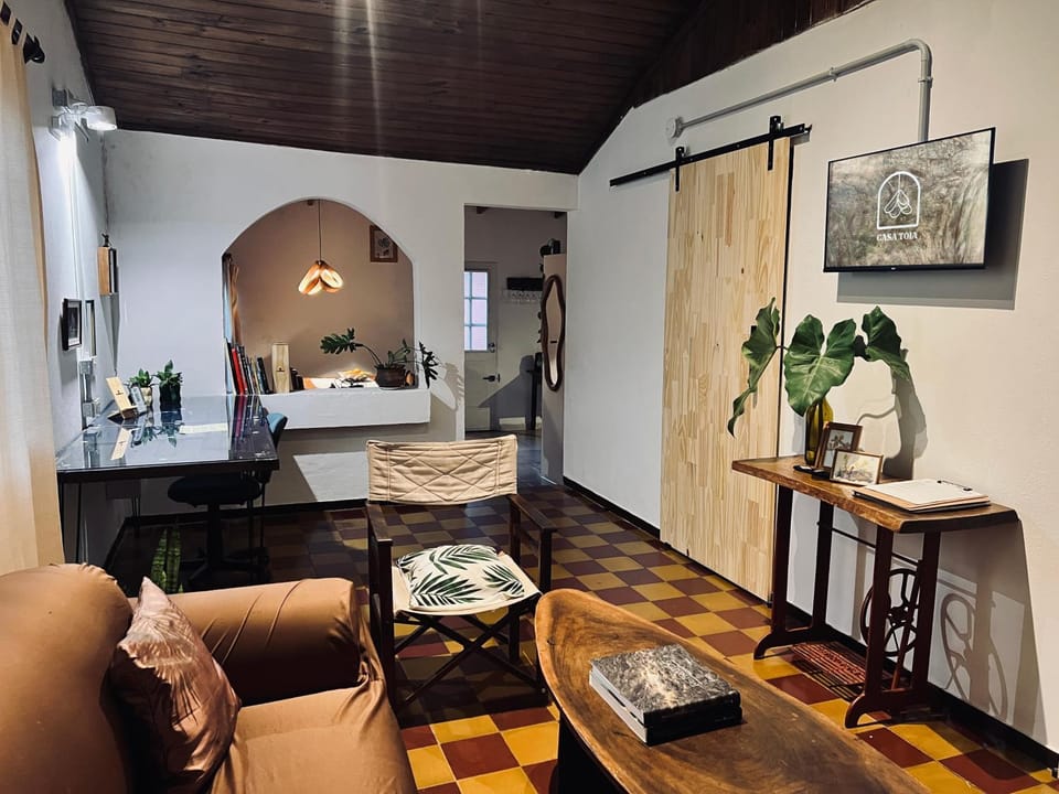 Communal lounge/ TV room, TV and multimedia, Living room, Seating area