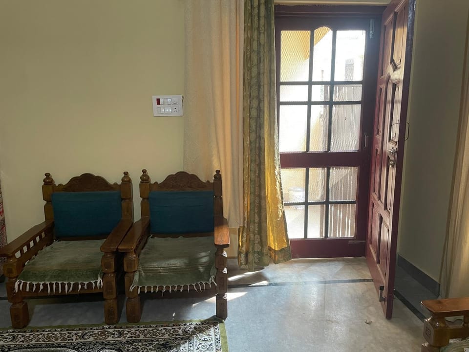 Independent Studio Apartment in Dehradun
