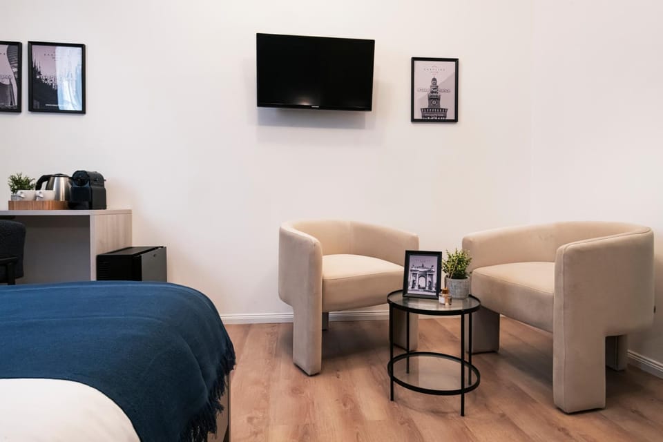 TV and multimedia, Seating area