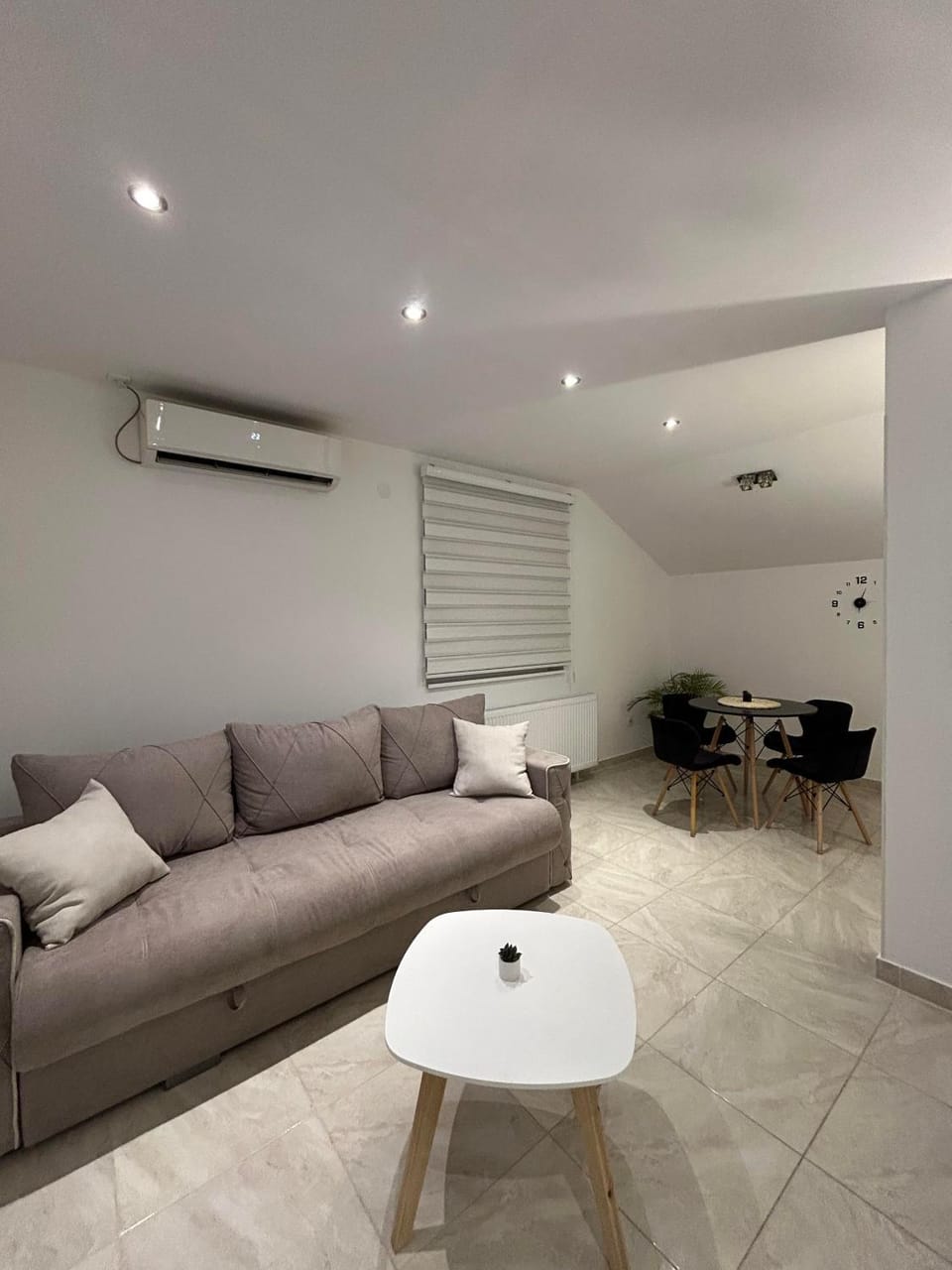 Living room, Seating area, air conditioner