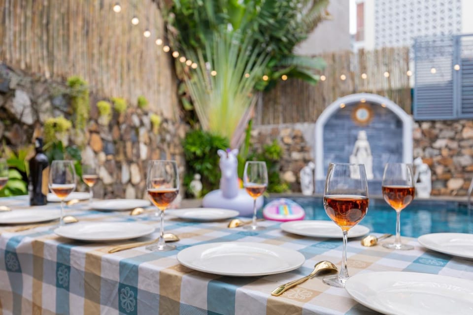 Off site, Dining area