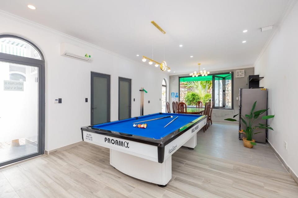 Billiard