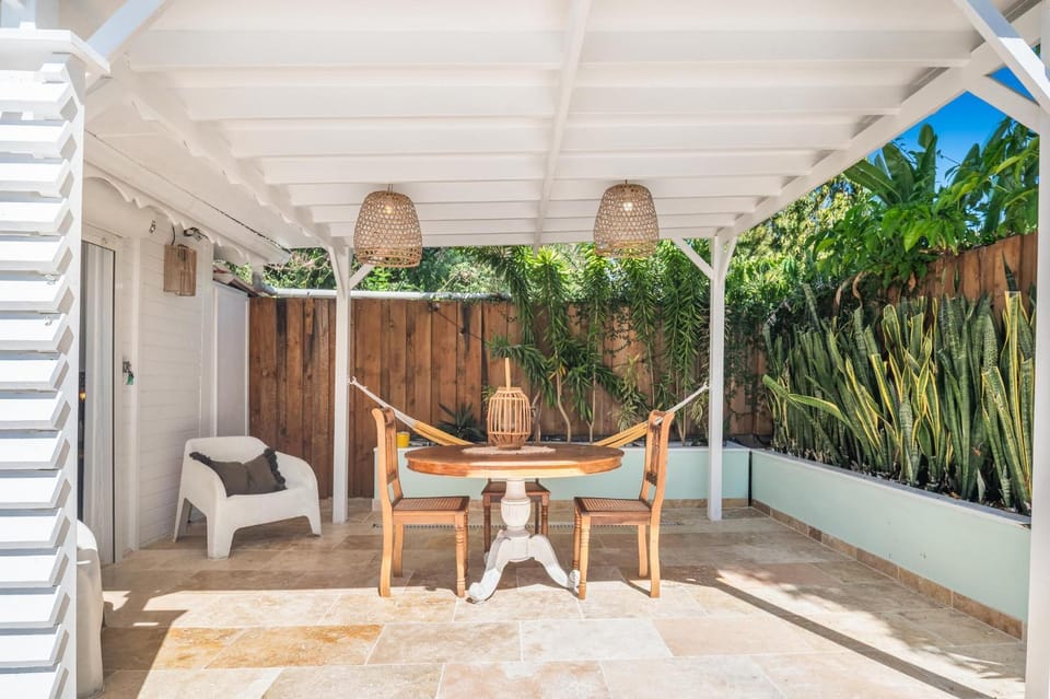 Sweet Cane Tiny House & Pool House in Grande-Terre, Guadeloupe