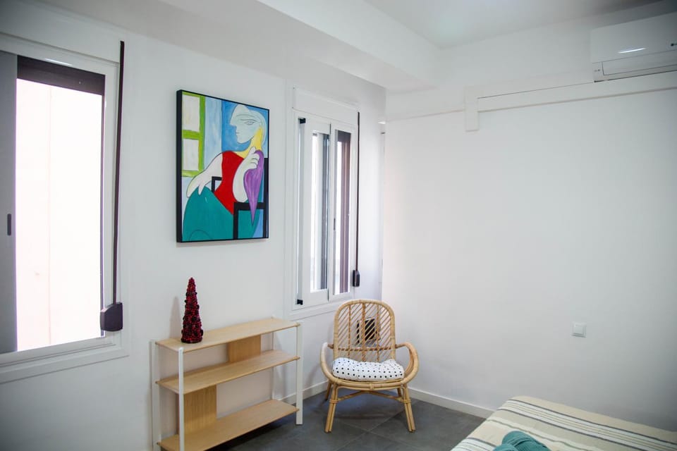 Off site, Decorative detail, internet