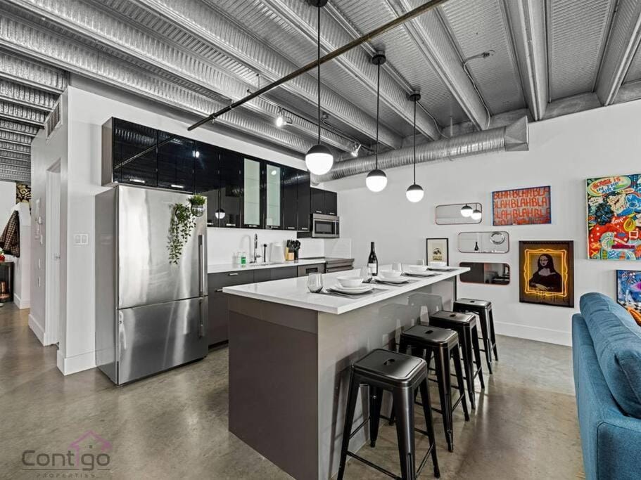 Kitchen or kitchenette, Dining area, oven, stove