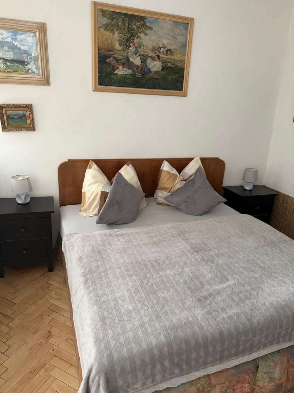 Bed, Photo of the whole room