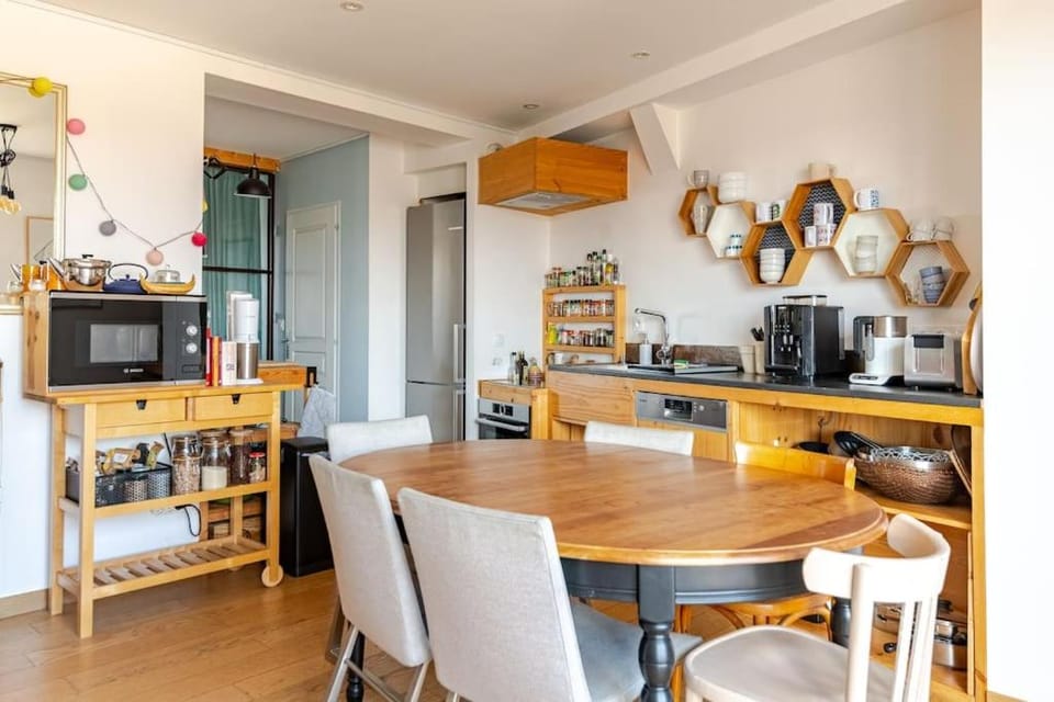 Marché des Capucins - Calme - Lumineux - Garage Apartment in Bordeaux