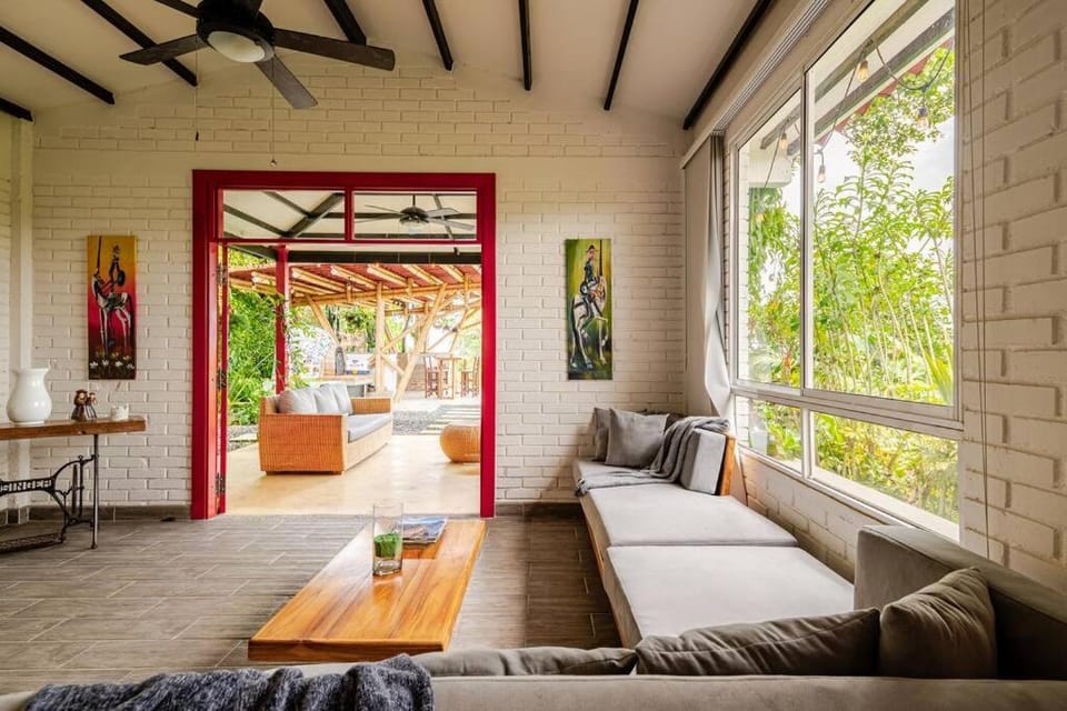 Casa cafetera en Pereira con Jacuzzi y 5 habitaciones House in Risaralda