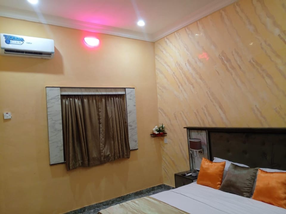 De-Manna Ota Hotel in Lagos