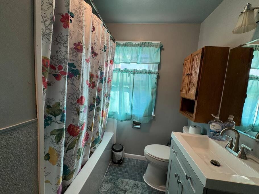 Comfy getaway full Apt for two! Apartment in Niagara Falls