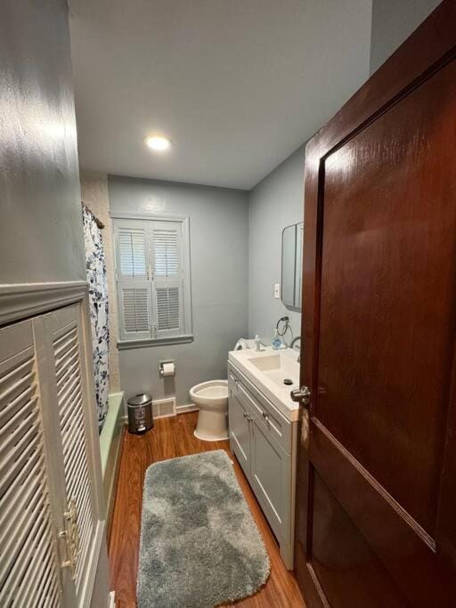 Comfy getaway at falls! Apartment in Niagara Falls