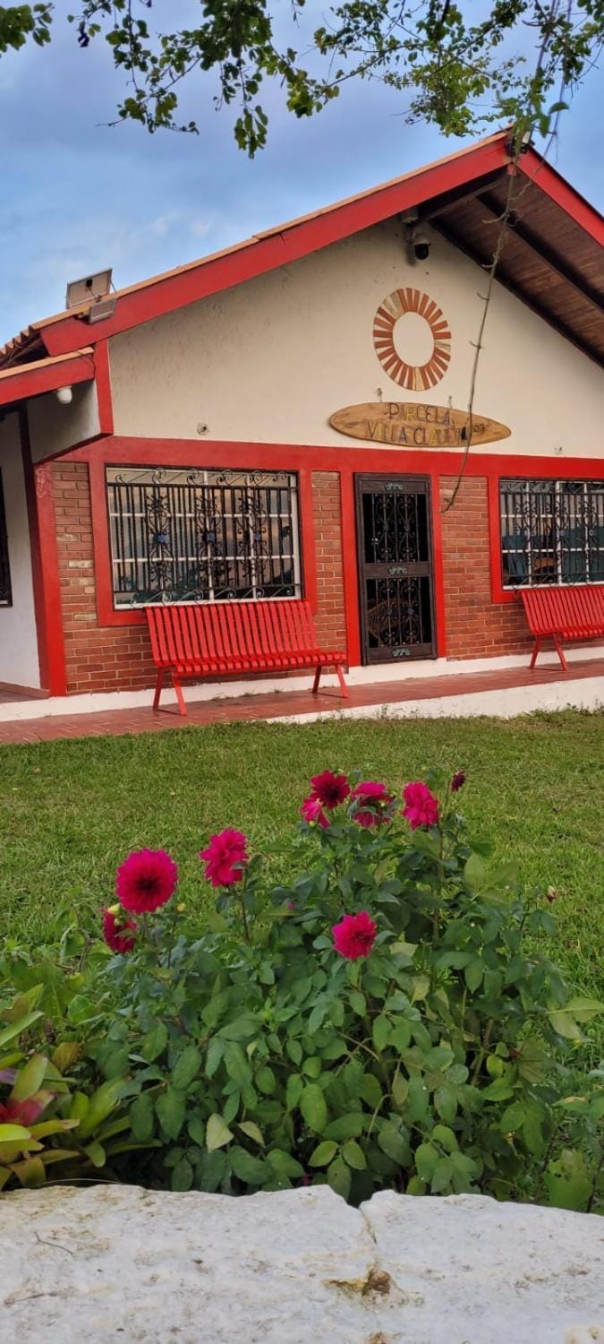 Property building, Day, Garden, Garden view