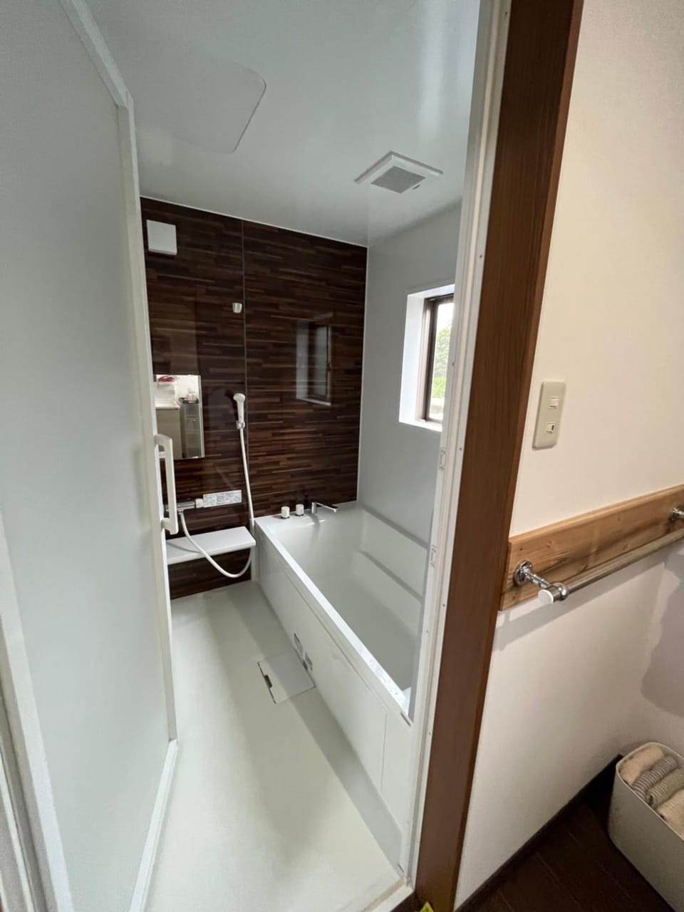 Bathroom, Bath