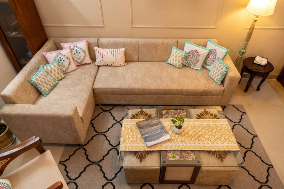 Living room, Seating area