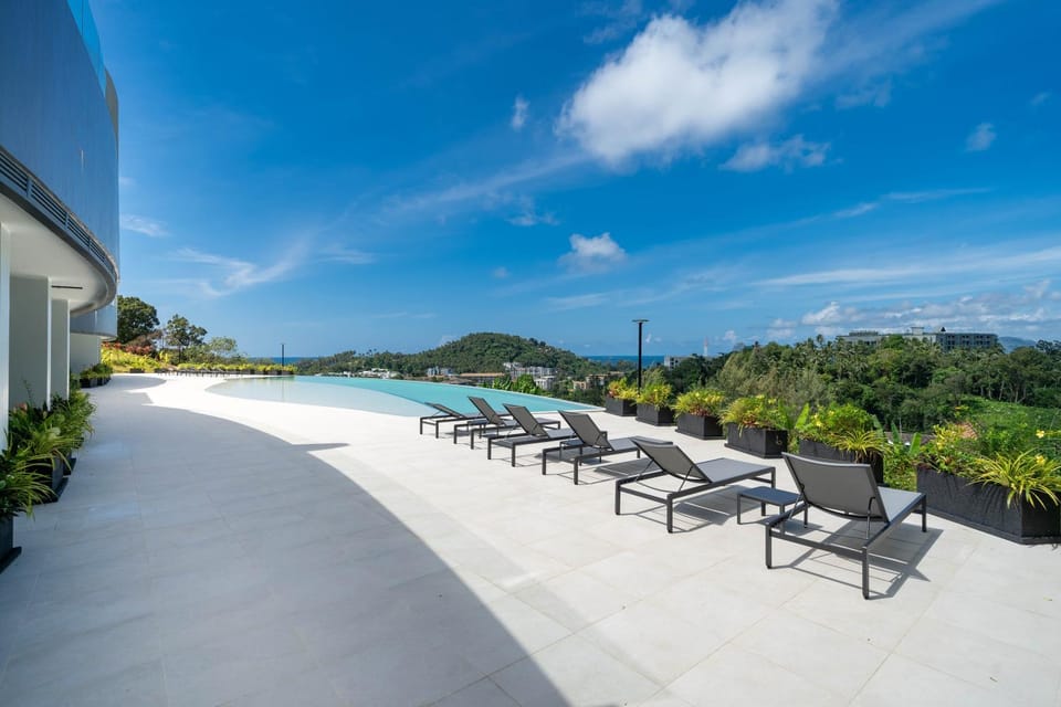 Natural landscape, Mountain view, Sea view, Swimming pool, sunbed