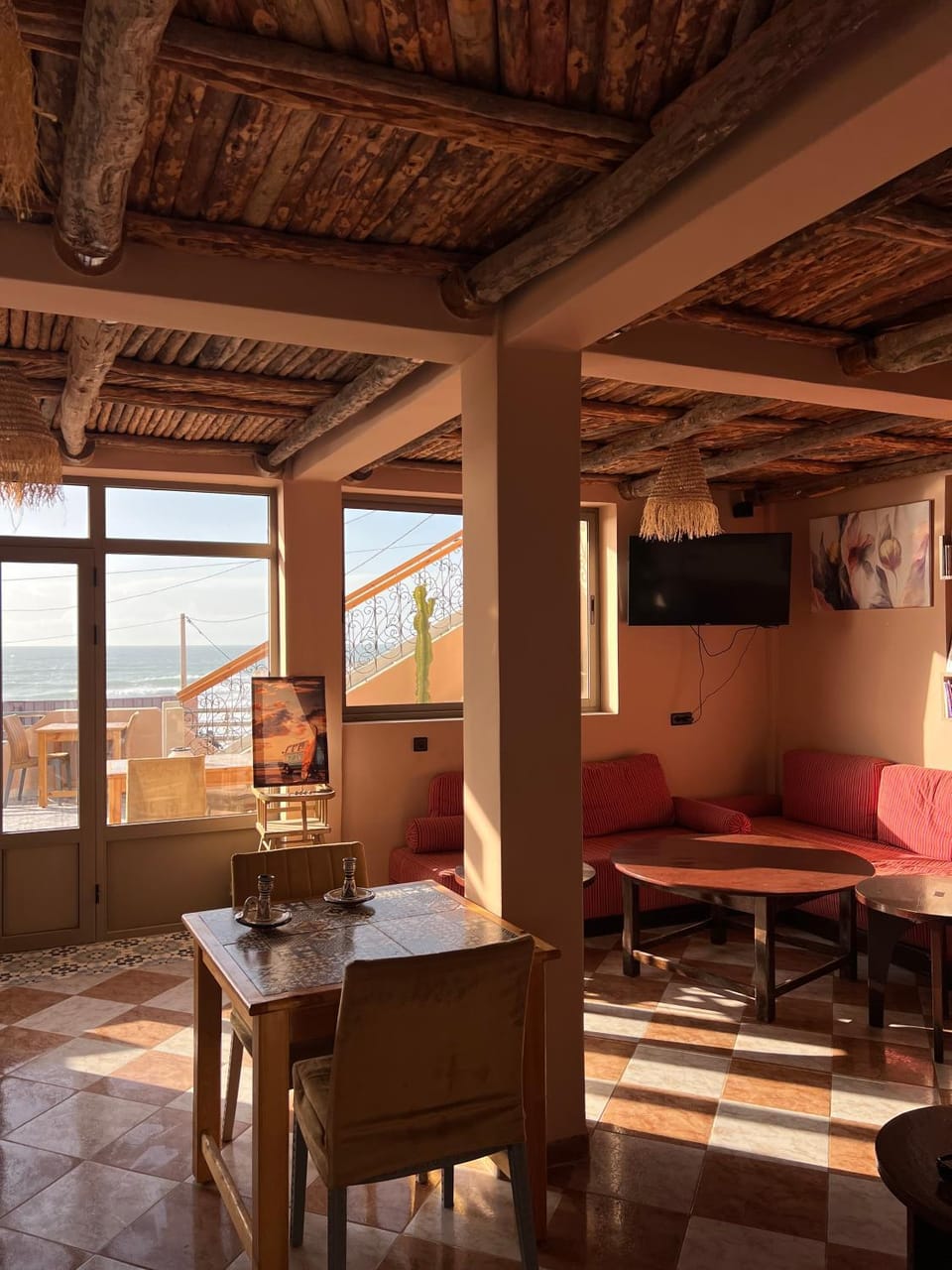 Property building, Restaurant/places to eat, Living room