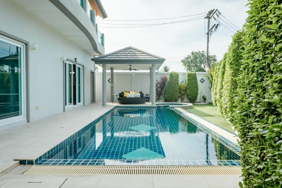 Luxury 4 Bedroom Beach House Villa in Rawai