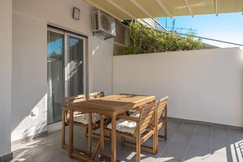 Balcony/Terrace, Dining area