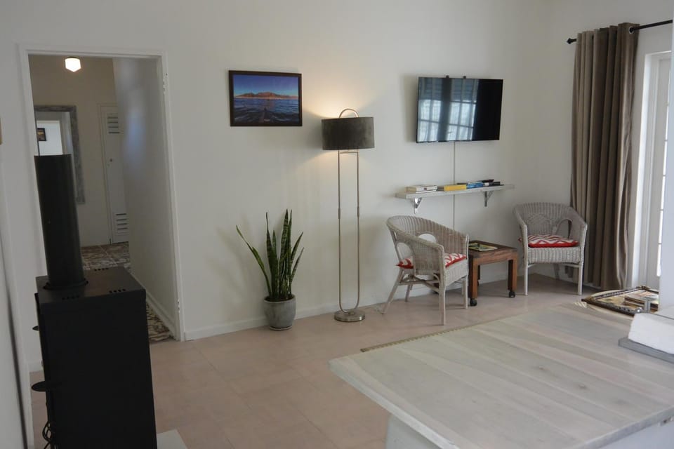 Keenan's at 9 Nirvana Apartment in Cape Town