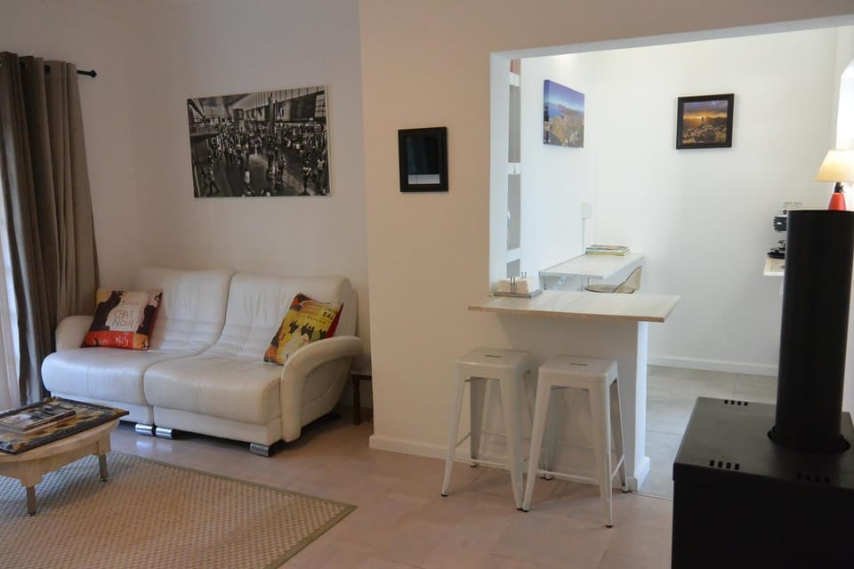 Keenan's at 9 Nirvana Apartment in Cape Town