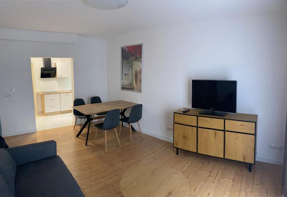 Communal lounge/ TV room, Living room, Seating area, Dining area