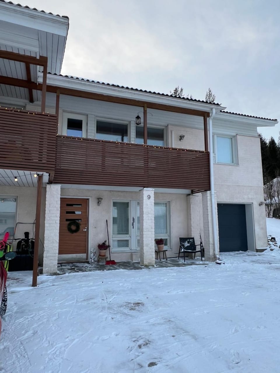 Property building, Day, Winter