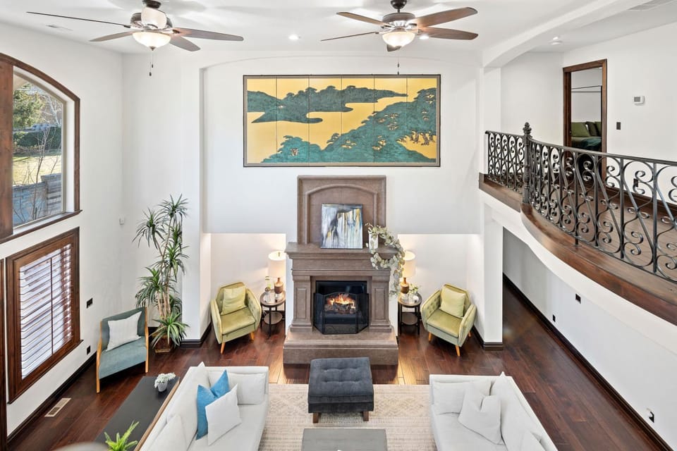 Living room, fireplace