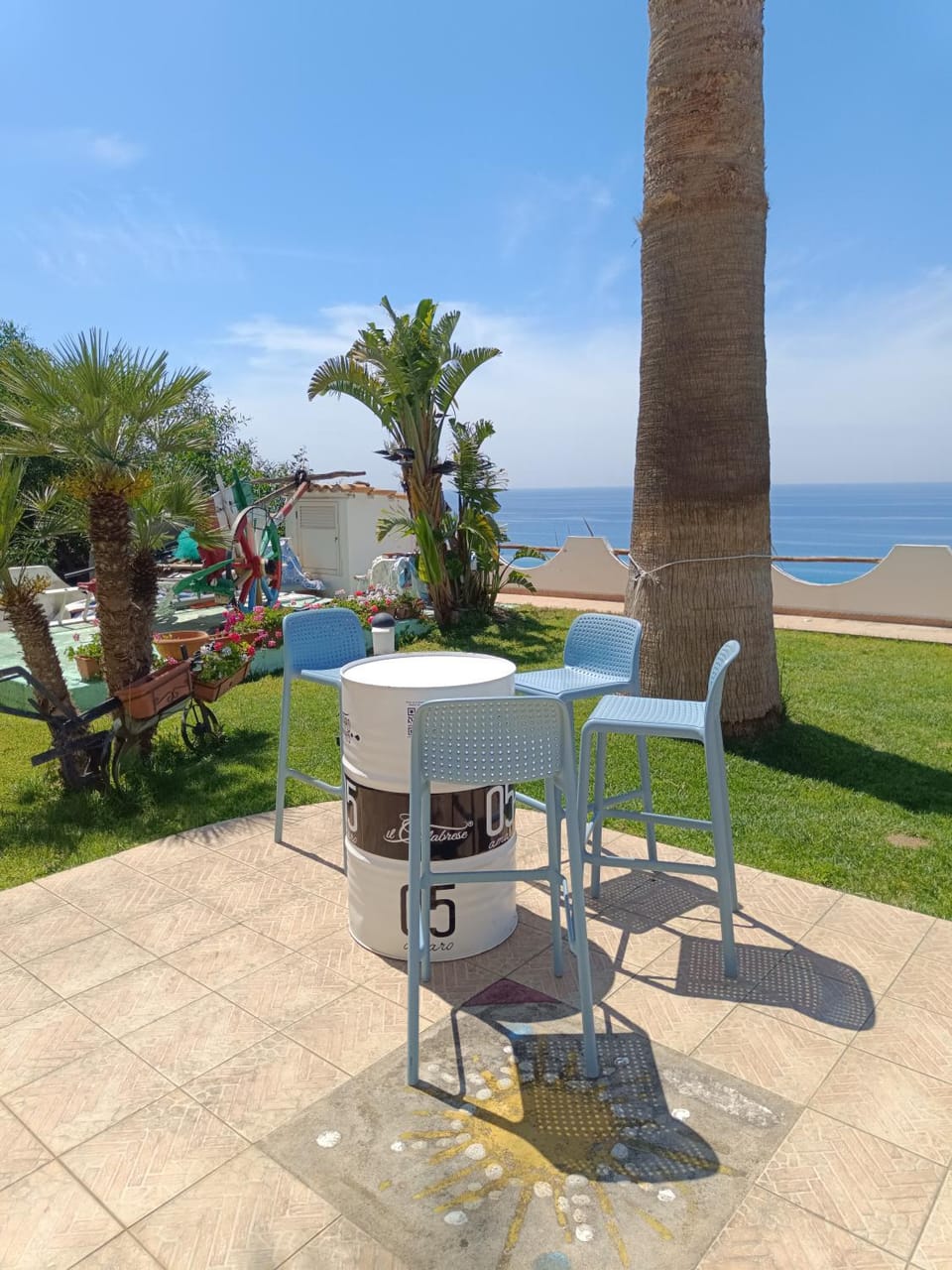 Day, Natural landscape, View (from property/room), Living room, Seating area, Sea view
