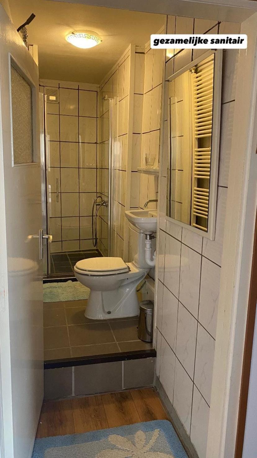 Shower, Toilet, Bathroom