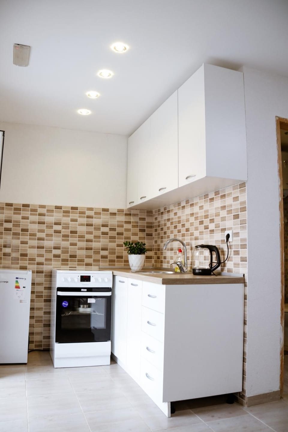 Kitchen or kitchenette