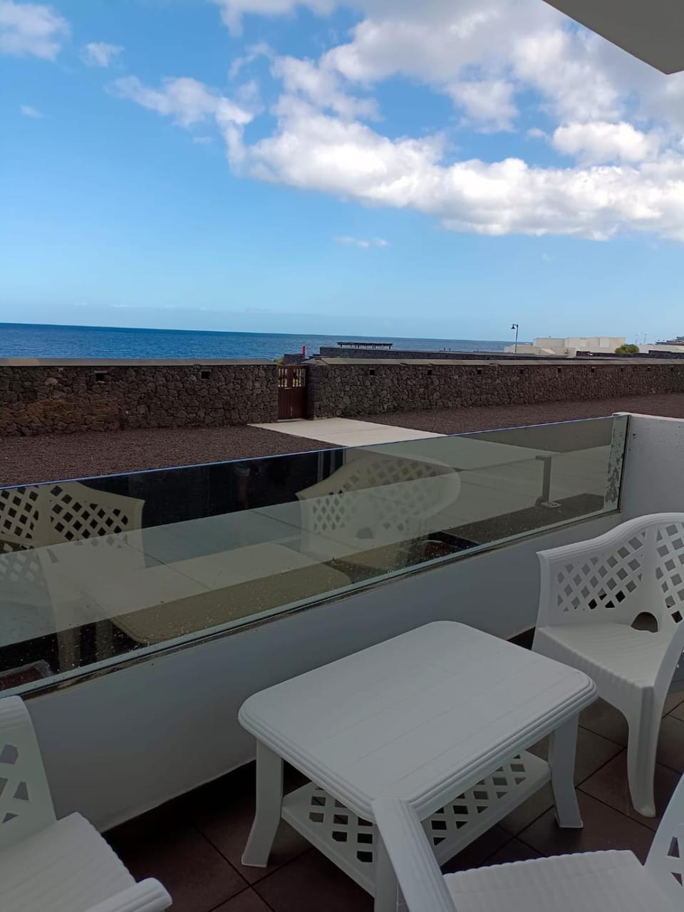 View (from property/room), Balcony/Terrace, Dining area, Sea view