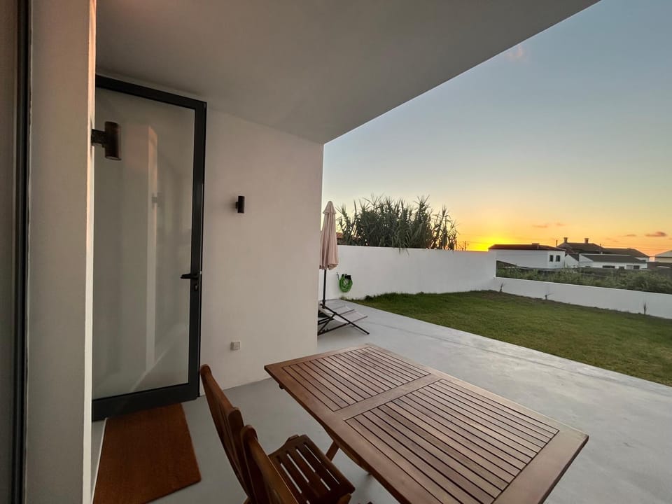 Patio, Garden, View (from property/room), Balcony/Terrace, Living room, Seating area, Dining area, Garden view, Garden view, Sunset, sunbed